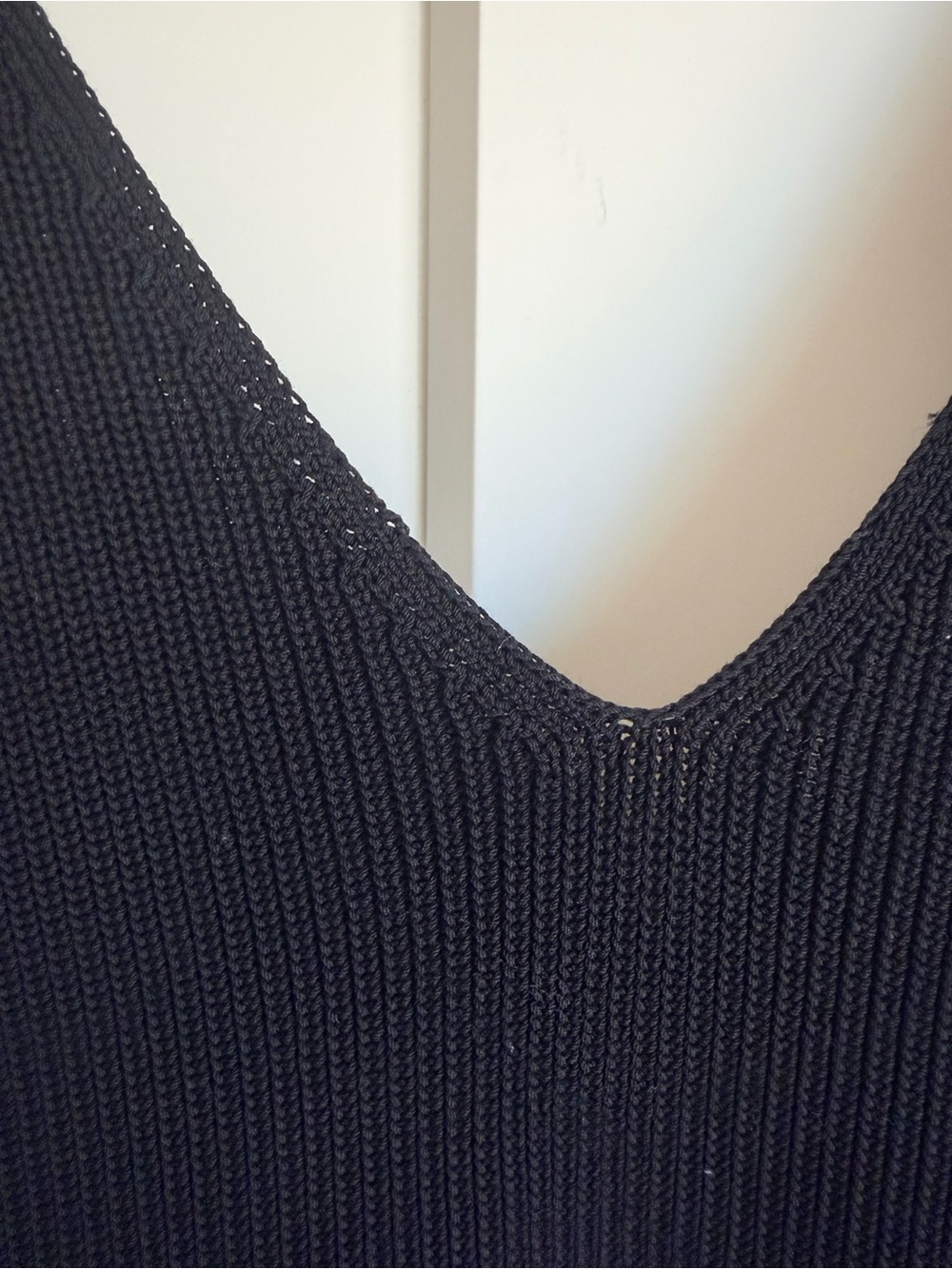 COS Black V-Neck Ribbed Tank | S - Picture 5 of 6